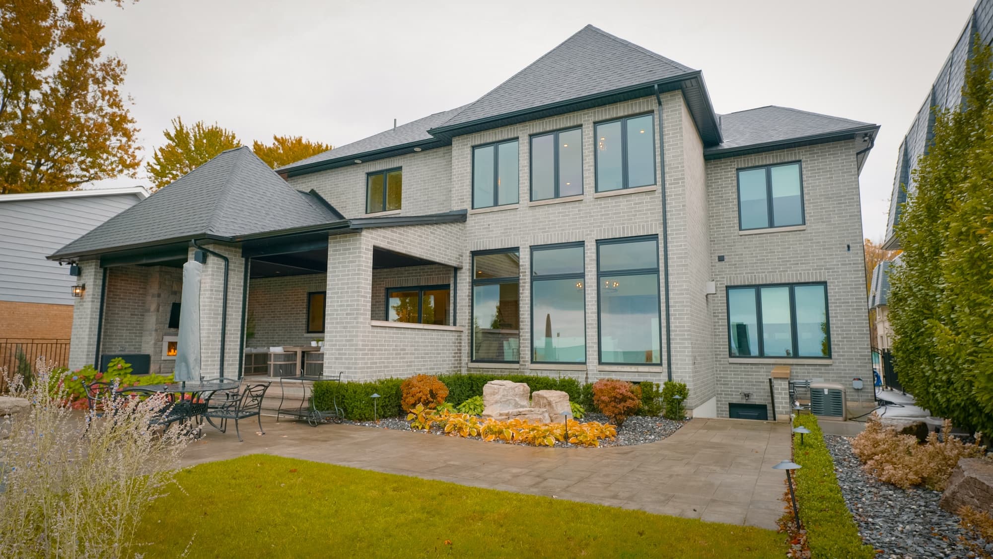 Old Tecumseh interior finishes